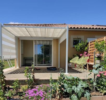 Grande maison avec vue sur le lac