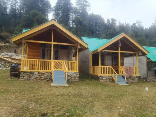 great himalayan hikes homestay shanghar