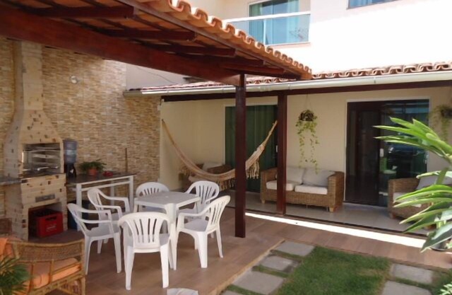 GREAT HOUSE DUPLEX, SLEEPS UP TO 15 PEOPLE ONLY 800 METERS FROM THE BEACH.