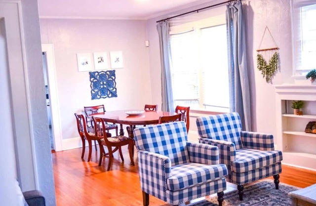 Great Outdoor Space & Central - Modern Craftsman