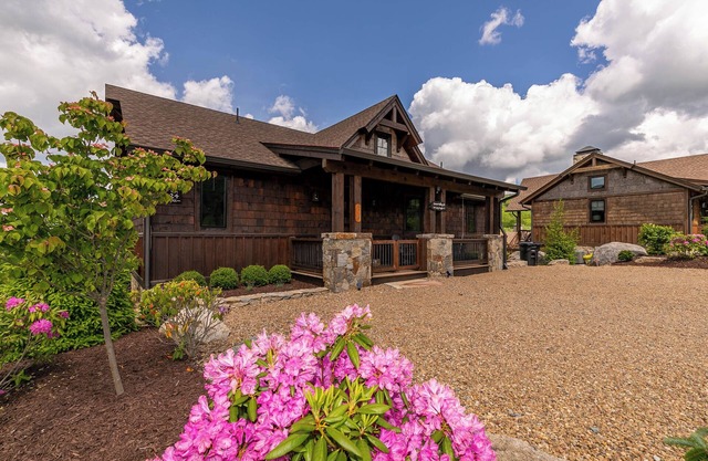 Green Valley III at Eagles Nest, amazing views!