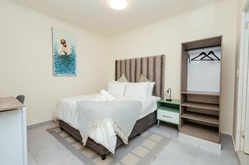 Greenshade Lodge