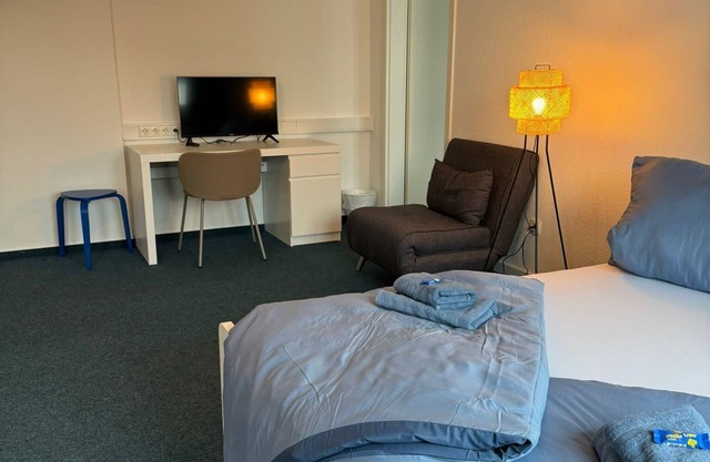 Große Monteurs-/handwerker-wohnung mit 4 Großen Doppelzimmern