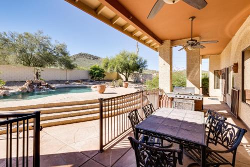 Group-Friendly Escape with Views in North Phoenix!