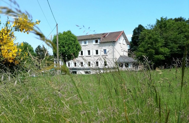 Group gîte with single rooms, no dormitories, in the heart of nature.
