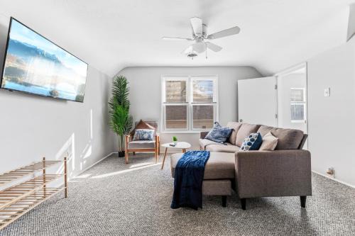 Group Suite in Tremont, 4 TV's, Pet Friendly