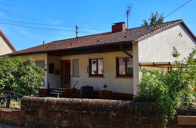 Guesthouse Maria with 160 square meters in a quiet location with a beautiful winter garden