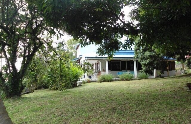 GUEST ROOMS IN COMFORTABLE VILLA, SUPERB SEA/MOUNTAIN VIEW