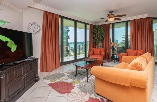 *Guest's Choice* 2 Bedroom @ Phoenix On The Bay!*