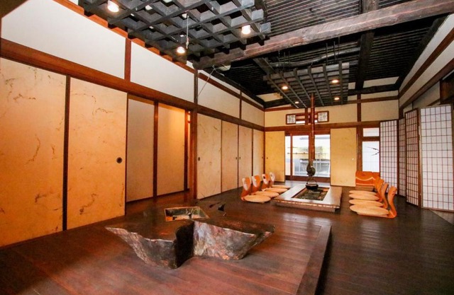 Guesthouse Omoya-全個室-囲炉裏のぬくもりと共にグループの絆を深める古民家宿でゆっくりとした時間を-6名部屋-6名部屋-8名部屋-最大20名-ペット同伴可は一室のみ-