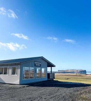 Guesthouse Reynir