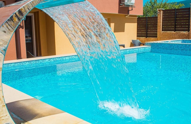 Guesthouse “The Rock” with outdoor mineral swimming pool & jacuzzi