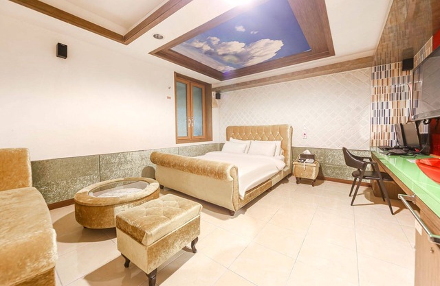 Gunsan Palace Self Check-in Hotel