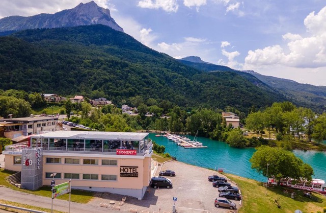 Hôtel Les Flots Bleus