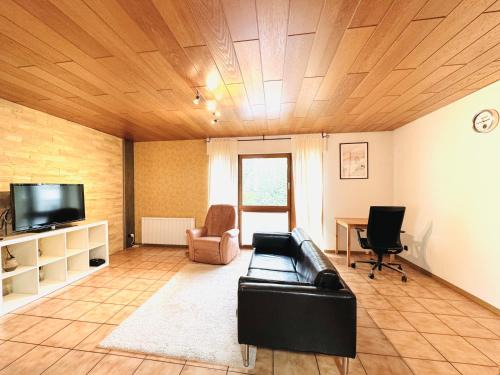 H&H Home - Quite and Cosy Apartment near Park and City in Sindelfingen