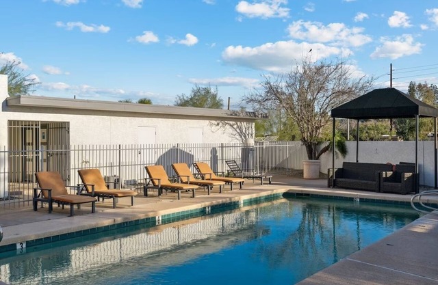 H2O Perfect Blue with Pool & Parking