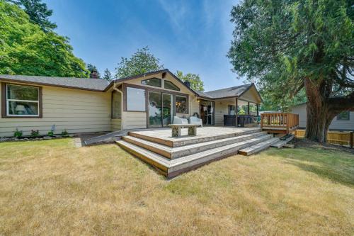 half Mi to Yarrow Bay Family Home in Kirkland