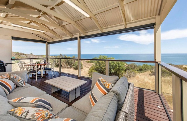 Hallett Cove Hideaway | By Host Solutions