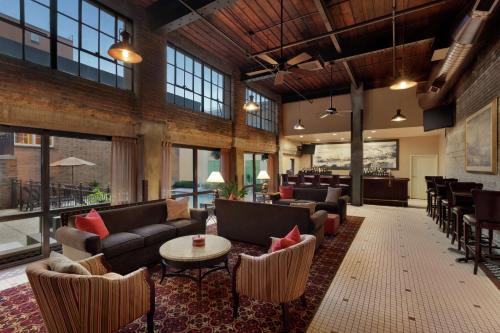 Hampton Inn and Suites New Orleans Convention Center