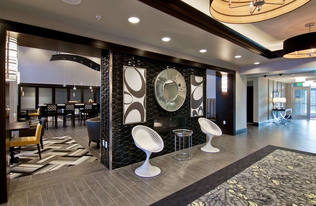 Hampton Inn & Suites Bellevue Downtown-Seattle