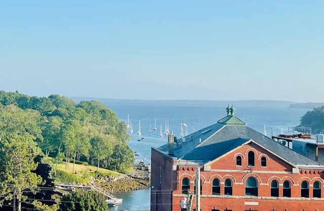 Harbor View from Every Room & Balcony 2 min from beach