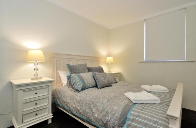 Harbour Breeze - Central Fremantle Apartment