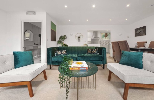 Harrogate - Dawson Suite 2 Bedroom