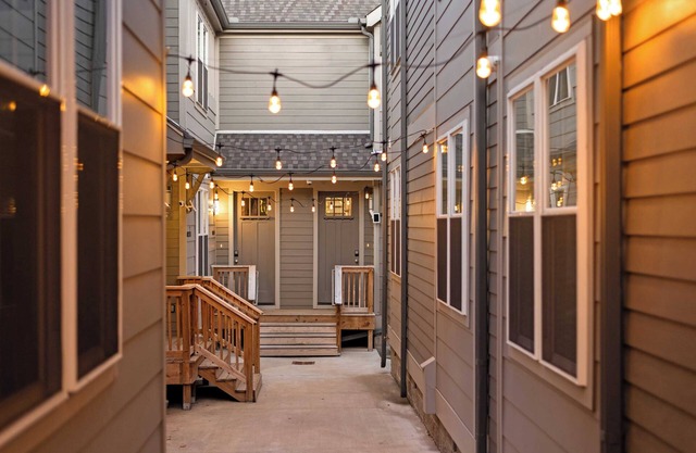 Hart Suite 3 by Avantstay Gorgeous Town House w/Modern Amenities in Nashville!