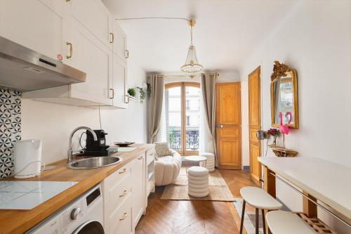 Haussmannian elegance close to Montmartre