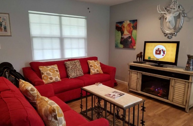 Hea-vin's Farm : A peaceful place to relax, reflect, and unwind. <3