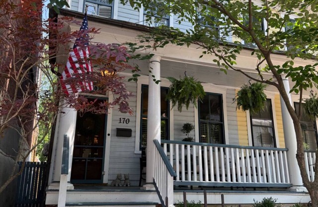 Heart of Downtown Annapolis - History In Style Next to City Dock, Main Street
