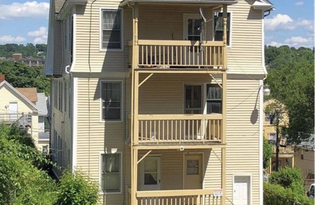 Heart of Waterbury. Spacious. New. Office. Parking.