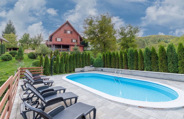 Heated Pool Chalet Zavrh 1, Zavrh, Croatia