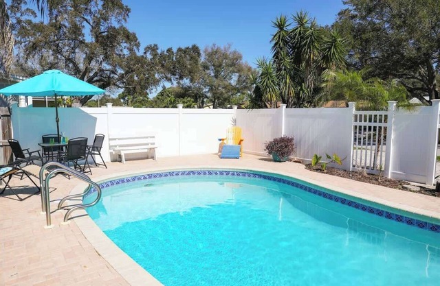 Heated Pool, Games & Loads of Fun @License 2 Chill