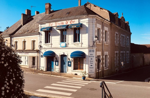 Hebergement 5 chb 5 SDB - 14 pers wifi cour