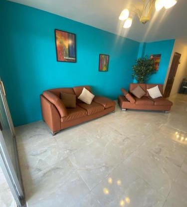 Hemingway Salinas Apartment