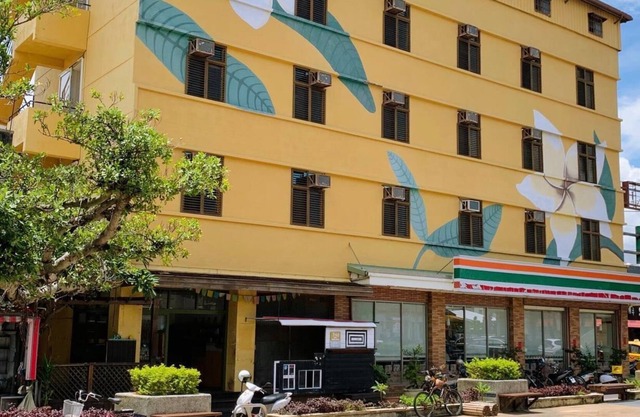 Heng-Zhan Inn