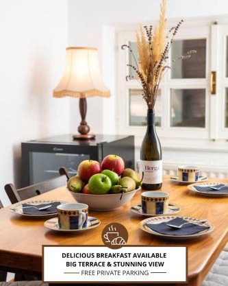 Herga Wine Estate - Nest above wine cellar - rooms