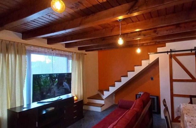 HERMOSA CABAÑA CERCA DEL CENTRO Y DEL LAGO