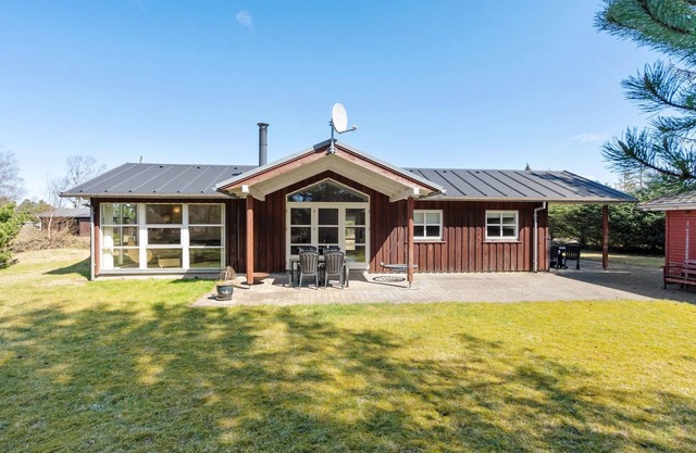 "Herwarth" - 3.3km from the sea by Interhome