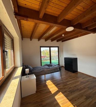 HEU1- Spacious City Apartment with Terrace in Heusenstamm