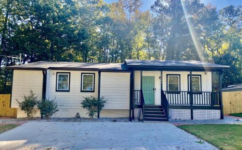 Hidden Gem 3BR Home Near Six Flags & ATL
