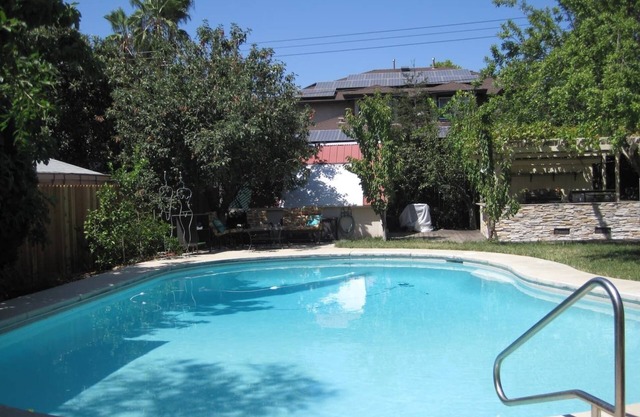 Hidden Oasis with pool and garden