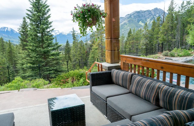 Hidden Ridge Resort
