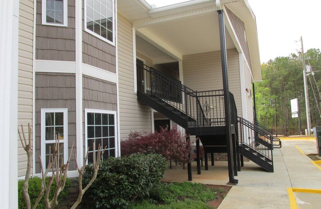 High Falls Inn and Suites