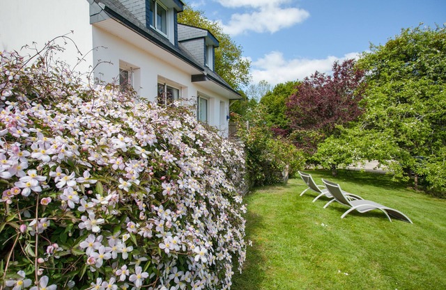 High-quality, tastefully decorated house by the sea. 4* label in 2024! Sleeps 4