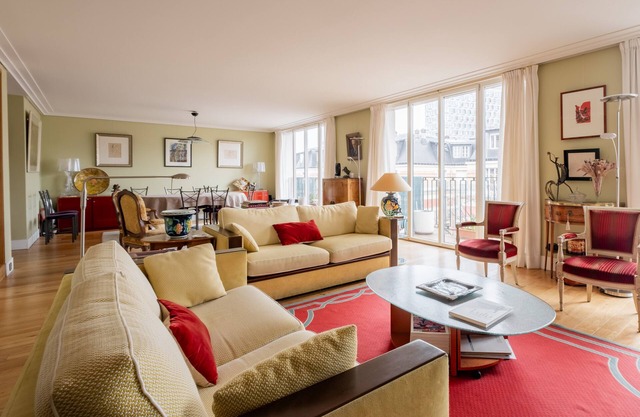 High Sophistication, by Veeve