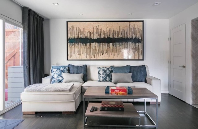 High-Spec Opulent Townhouse in Oak Lawn