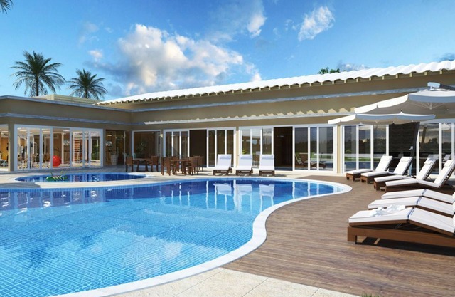 High standard gated community, spa and heated pool, free day use Surfland