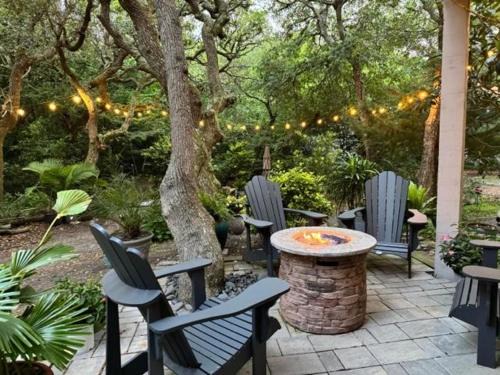 Higher Altitude | Cozy Downstairs Apt. Close to the Beach in Surf City, NC